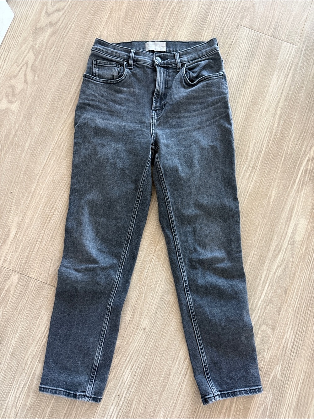 Everlane High-Rise Slim Jeans in Faded Black